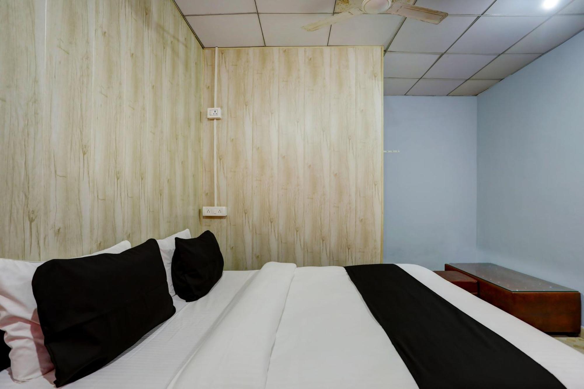Collection O Harsh Hotel & Restaurant Bhiwadi Exterior foto